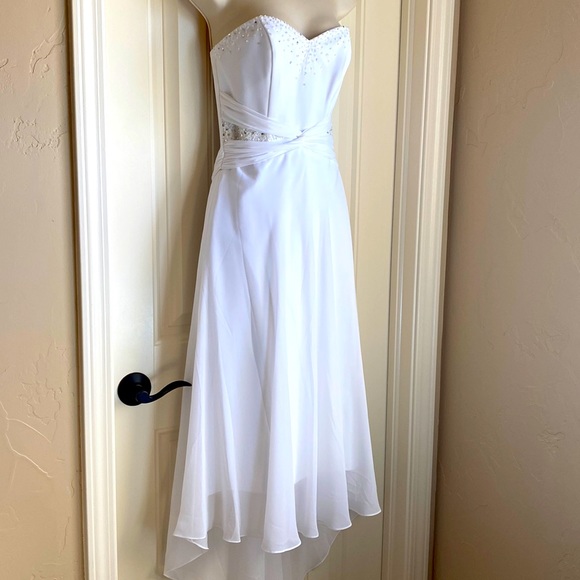 Raylia Designs Wedding Dress. *NEW* - Picture 1 of 13